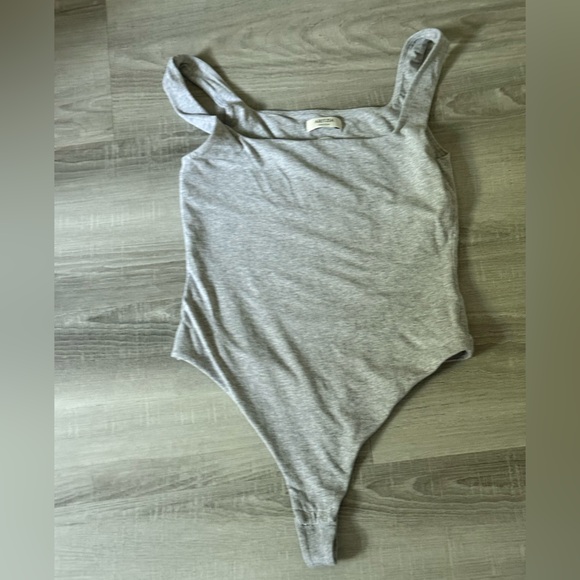 Aritzia Light Gray Bodysuit - Picture 1 of 2